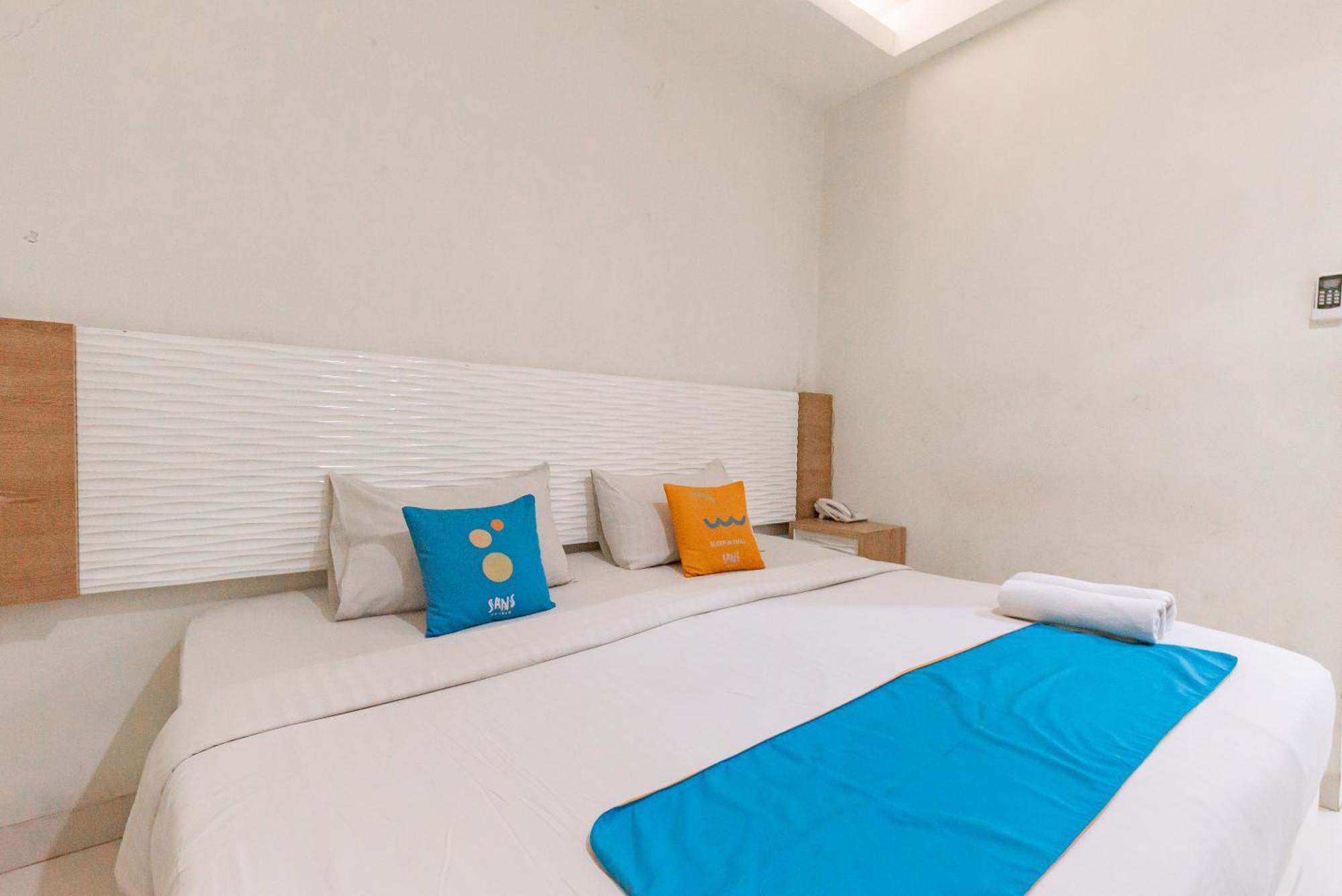 Sans Hotel Diemdi Kiaracondoong Bandung Exterior foto
